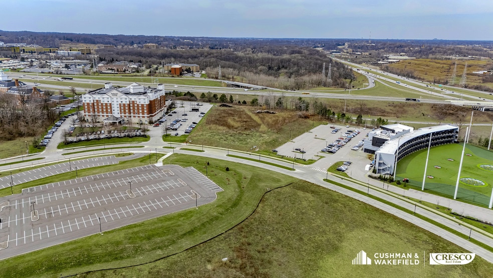 Rockside Woods Blvd, Independence, OH à vendre - Photo du bâtiment - Image 2 de 6