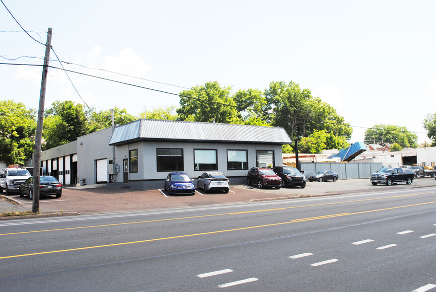 323 W High St, Pottstown, PA for lease - Building Photo - Image 1 of 6