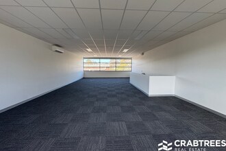 1-2 Wandarri Ct, CHELTENHAM for lease Interior Photo- Image 2 of 5