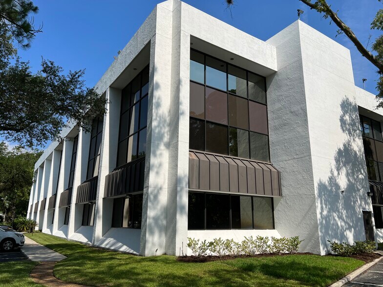 3740 Beach Blvd, Jacksonville, FL for sale - Building Photo - Image 1 of 8