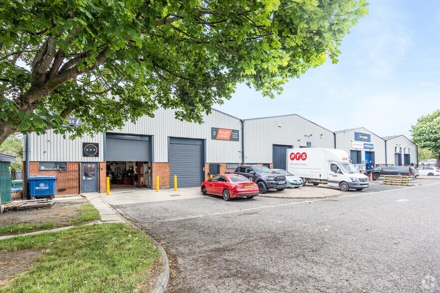 Cleveland St, Darlington à louer - Photo principale - Image 1 de 2