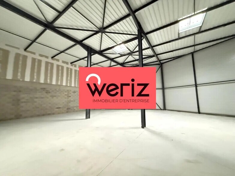 Office in Aubagne for lease - Interior Photo - Image 2 of 14