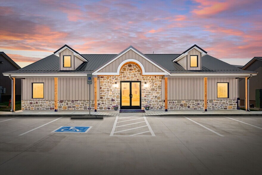 2510 Pea Ridge Rd, Clarksville, TN à louer - Photo du bâtiment - Image 1 de 47