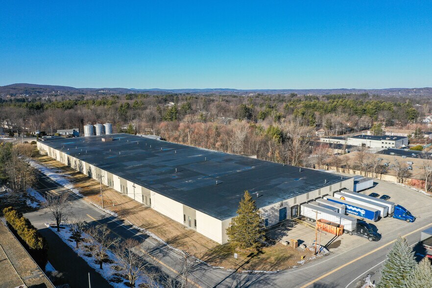 75 Jytek Dr, Leominster, MA à louer - Photo du bâtiment - Image 1 de 8