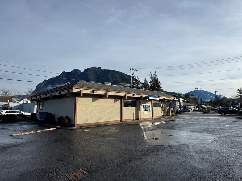 139 Bendigo Blvd N, North Bend, WA à vendre - Photo du bâtiment - Image 3 de 4