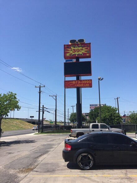 1706 SW Loop 410, San Antonio, TX for lease - Building Photo - Image 1 of 8