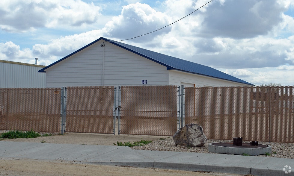 1817 E Sherman Ave, Nampa, ID for lease - Primary Photo - Image 1 of 2