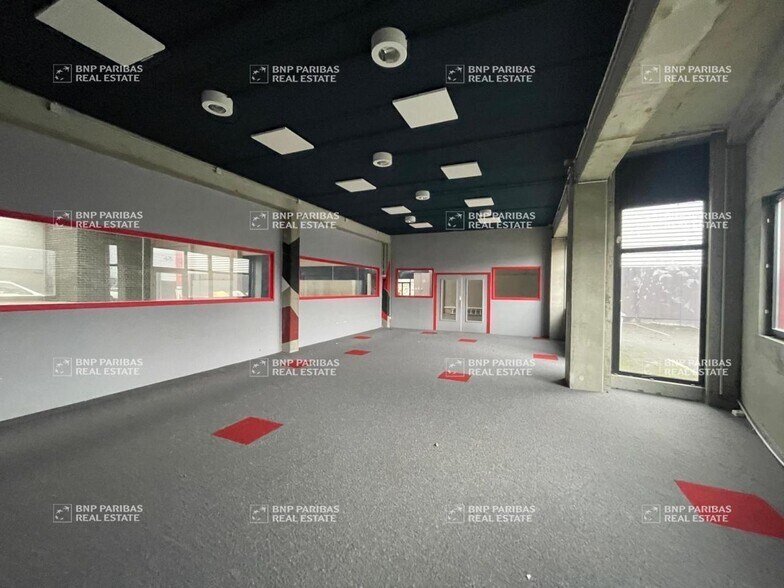 Flex in Hallennes-lez-Haubourdin for lease - Building Photo - Image 3 of 16
