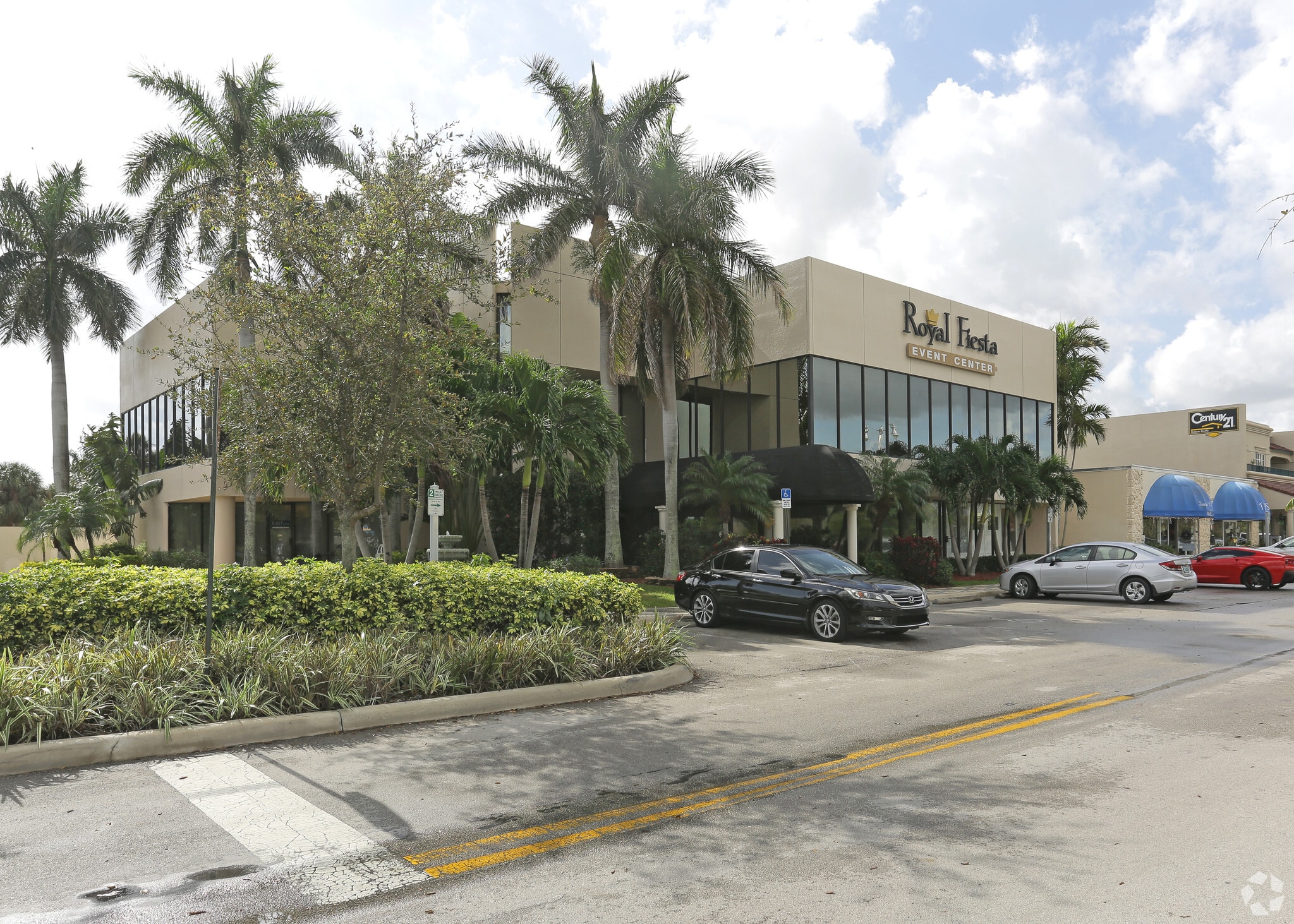 1680 SE 3rd Ct, Deerfield Beach, FL for lease Primary Photo- Image 1 of 43