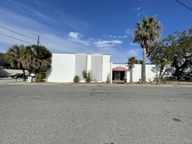 6,000+/- Warehouse, Office, Retail US Hwy 27 - Entrepôt