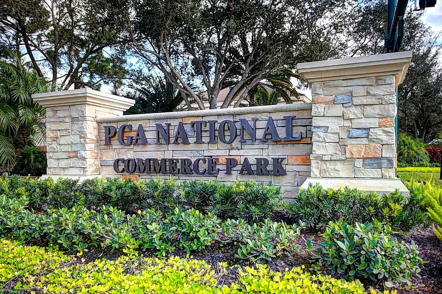 353 Hiatt Dr, Palm Beach Gardens, FL for sale - Building Photo - Image 2 of 55