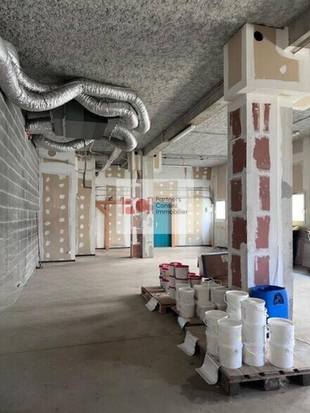 Flex dans Nîmes à louer - Photo de construction - Image 2 de 3