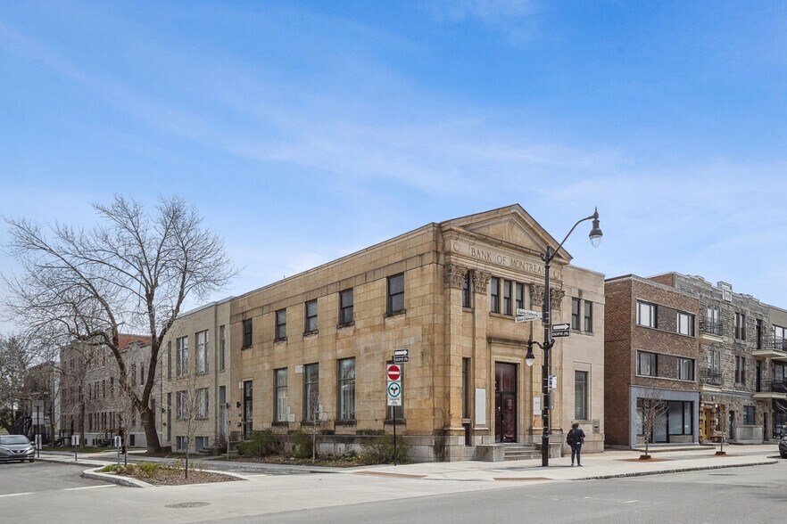 4866 Rue Sainte-Catherine E E, Montréal, QC à vendre - Photo du bâtiment - Image 2 de 9