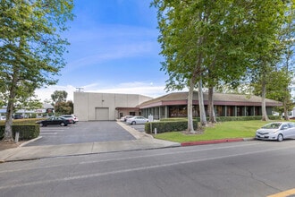 1641 Langley Ave, Irvine, CA à vendre Photo du bâtiment- Image 2 de 11