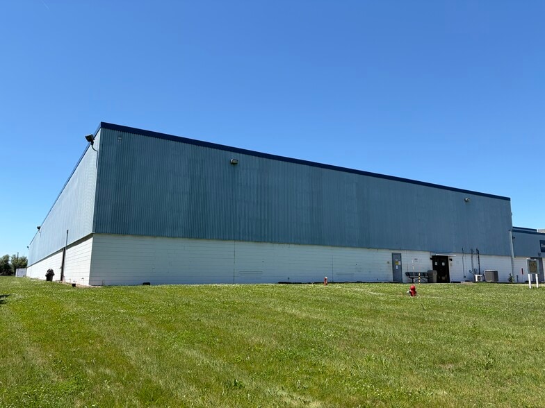 5550 Winchester Ave, Martinsburg, WV for lease - Building Photo - Image 1 of 2