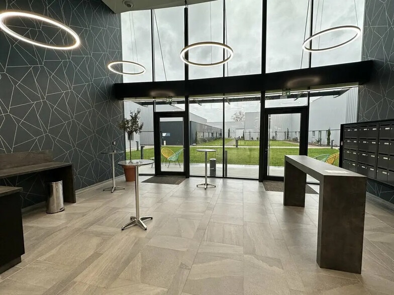 Bureau dans Bischheim à louer - Hall d’entrée - Image 2 de 6