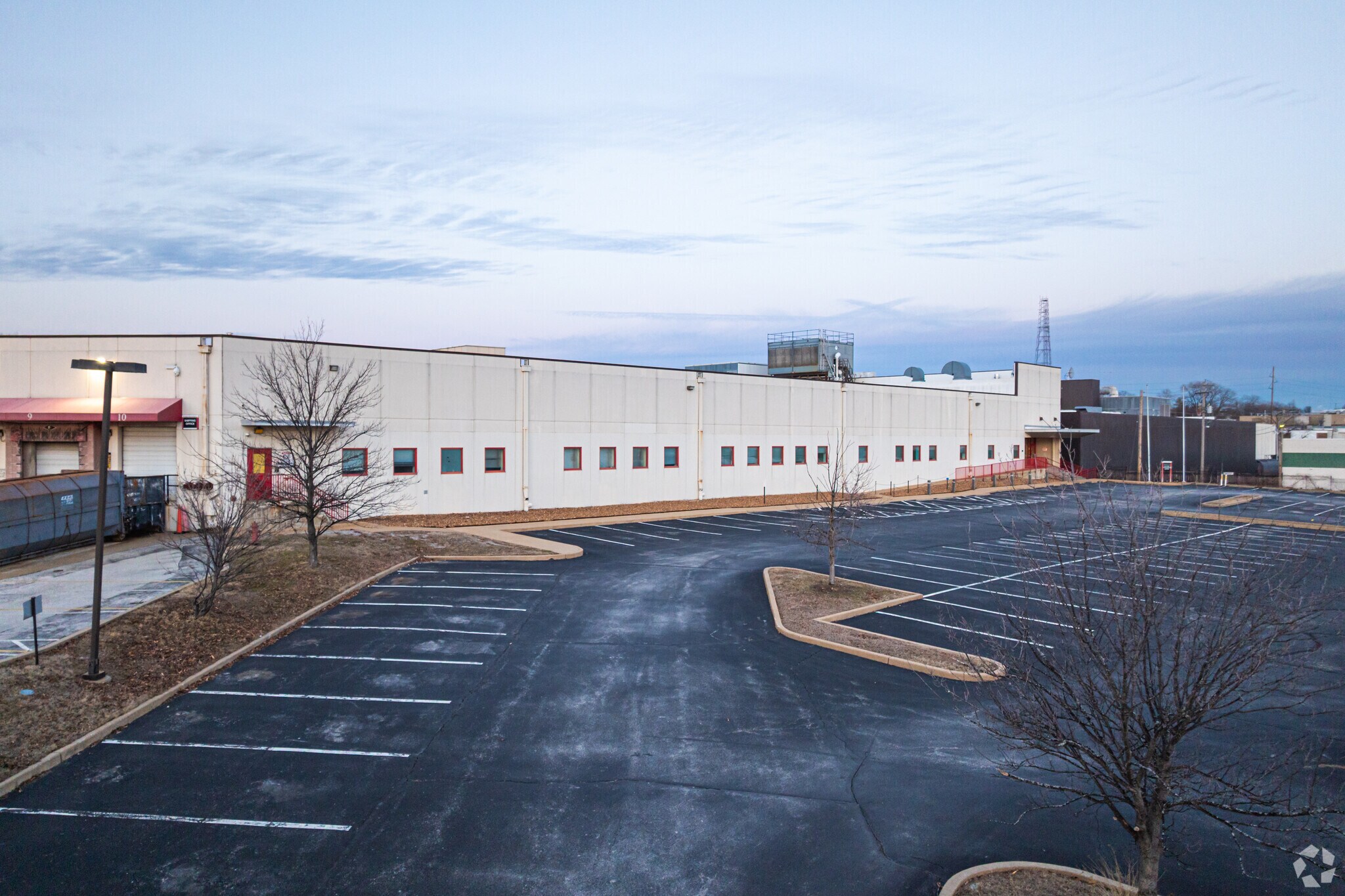 11700 Dunlap Industrial Blvd, Maryland Heights, MO for lease Primary Photo- Image 1 of 16
