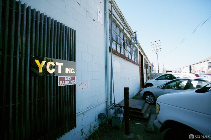 611 85th Ave, Oakland, CA à vendre - Photo du bâtiment - Image 3 de 28