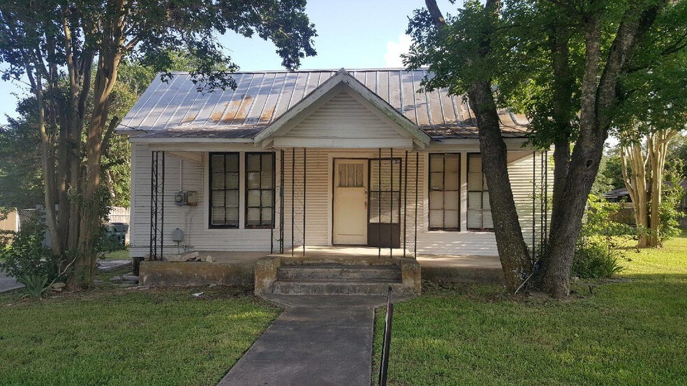 601 W Center St, Kyle, TX à louer - Photo du bâtiment - Image 2 de 16