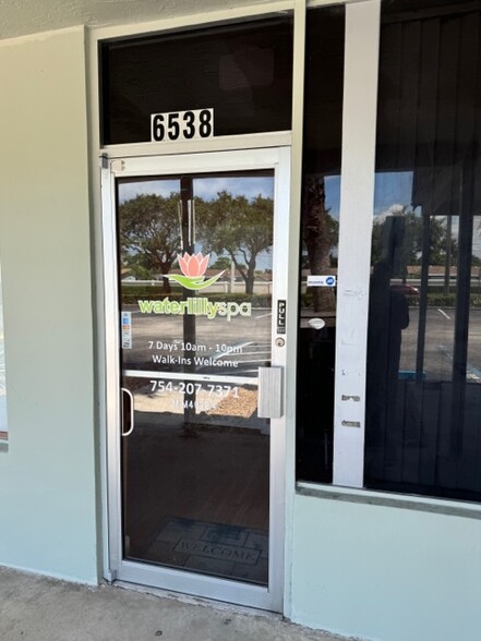 6500 NW Atlantic Blvd, Margate, FL for lease - Building Photo - Image 1 of 19