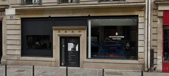 Retail in Paris for lease - Building Photo - Image 1 of 2