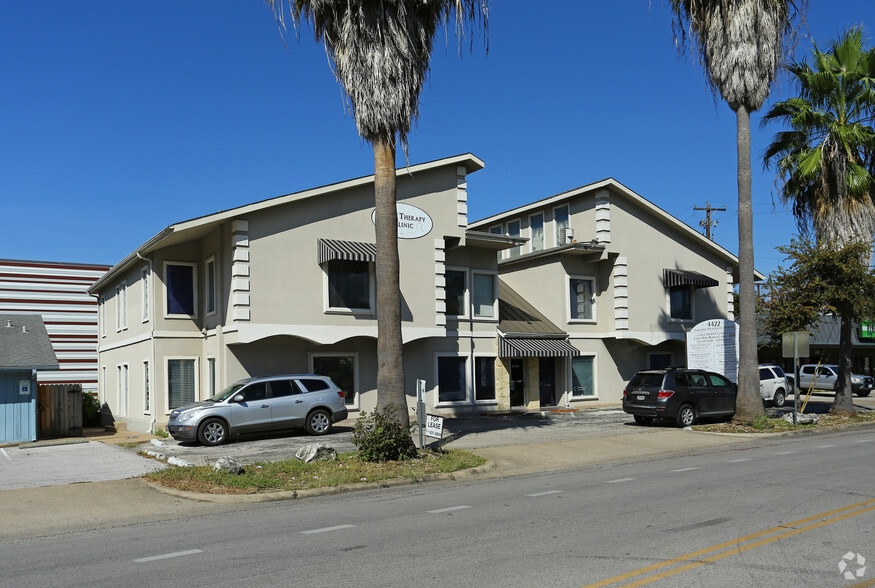 4422 Packsaddle Pass, Austin, TX for lease - Building Photo - Image 1 of 5