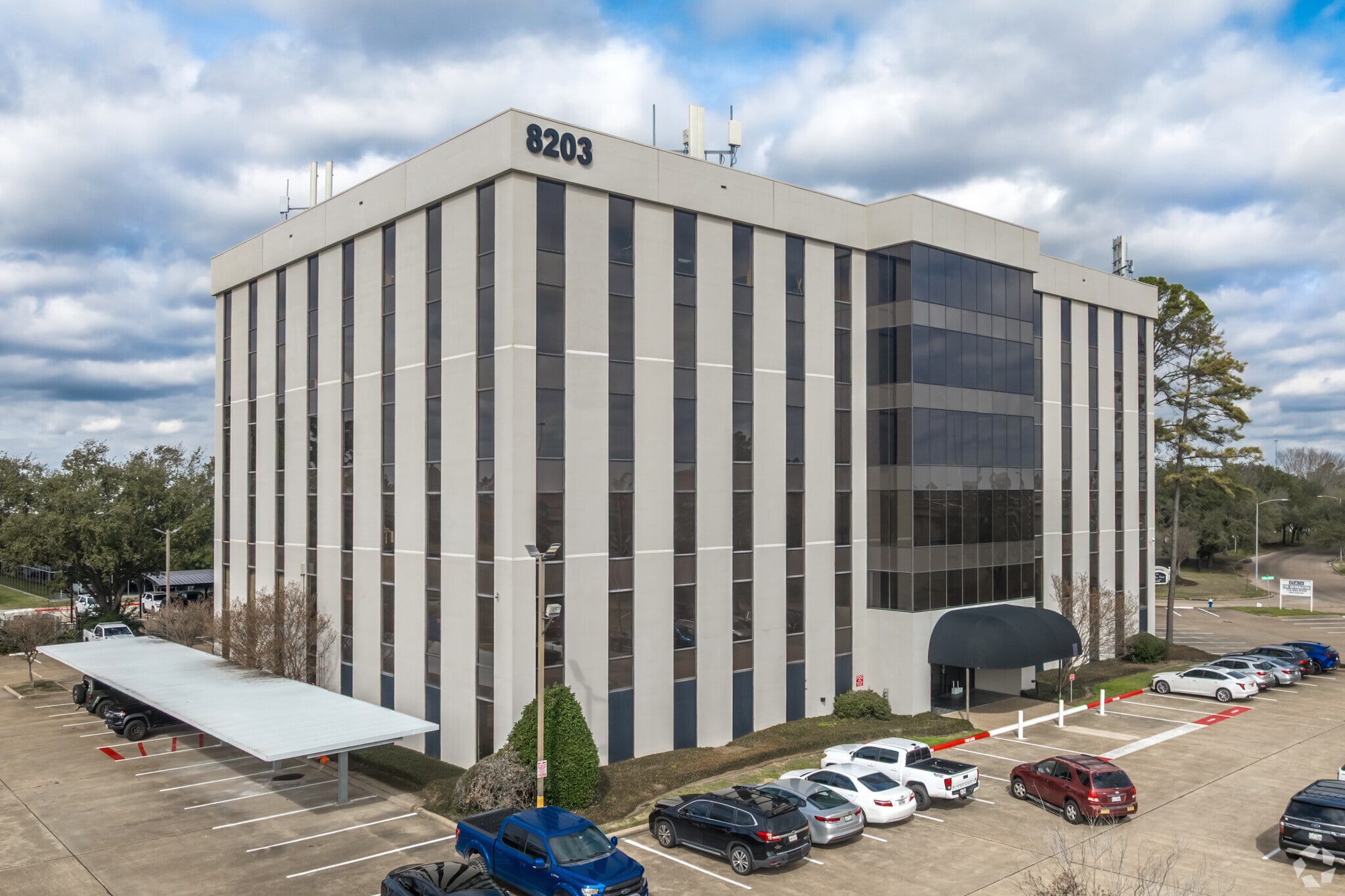 8203 Willow Place Dr S, Houston, TX for lease Building Photo- Image 1 of 10