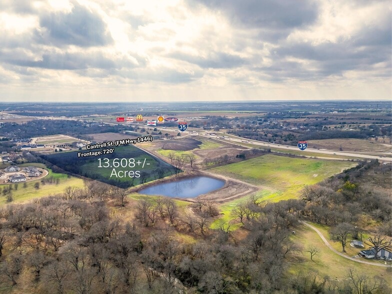 900 Cantrell St, Waxahachie, TX for sale - Building Photo - Image 2 of 8