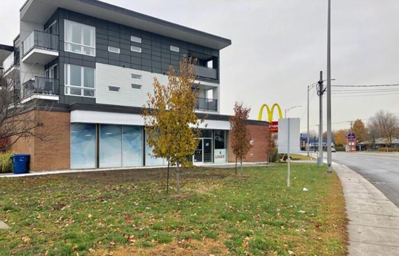 80-84 Boul Arthur-Sauvé, Saint-eustache, QC for sale Primary Photo- Image 1 of 1