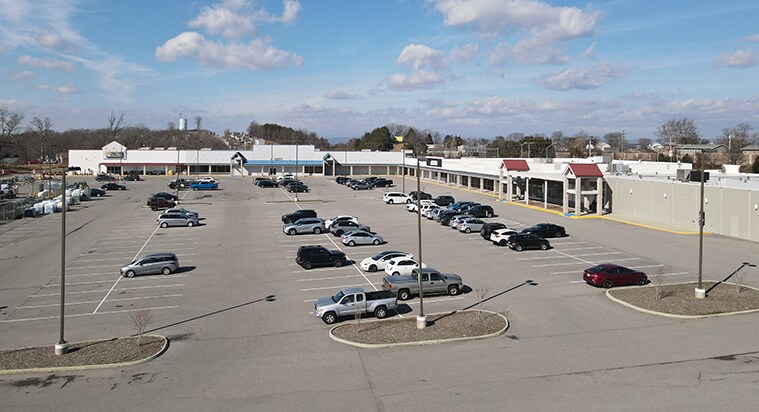 1500 Roanoke St, Christiansburg, VA à louer - Photo du bâtiment - Image 2 de 4