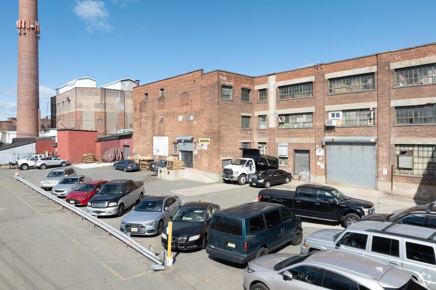 35-95 8th St, Passaic, NJ for lease - Building Photo - Image 3 of 7