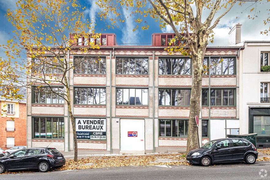 Retail in Paris for lease - Primary Photo - Image 1 of 16