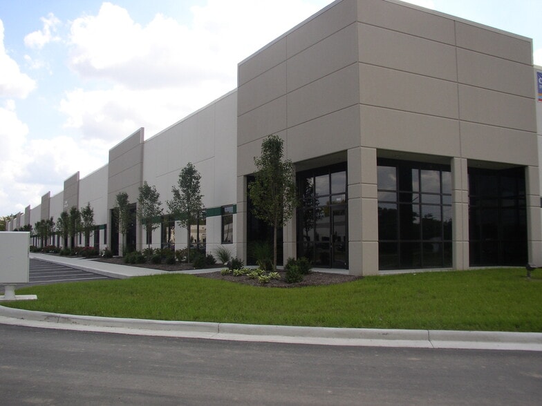 9842-9866 Windisch Rd, West Chester, OH for lease - Building Photo - Image 3 of 3