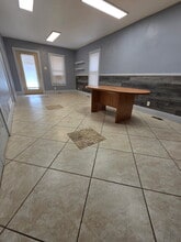 222 Oak Ave, Eaton, CO for lease Interior Photo- Image 2 of 9
