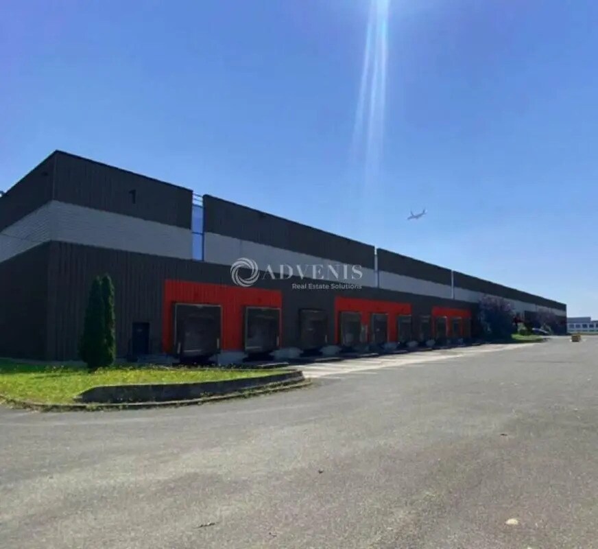 Industrial in Goussainville for lease Building Photo- Image 1 of 11
