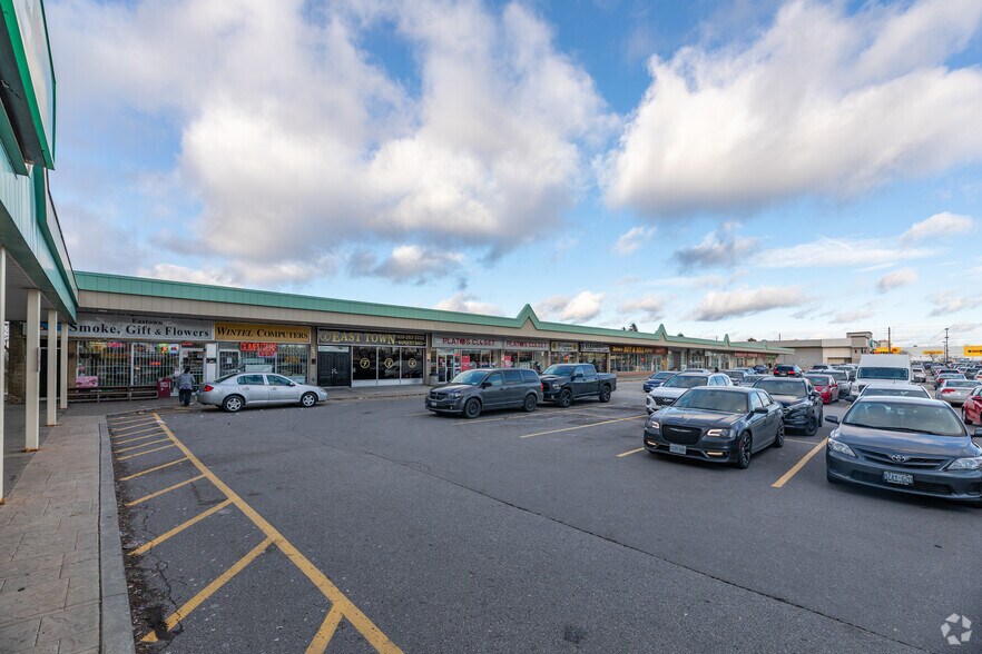 2646-2680 Eglinton Ave E, Toronto, ON à louer - Photo du bâtiment - Image 2 de 2