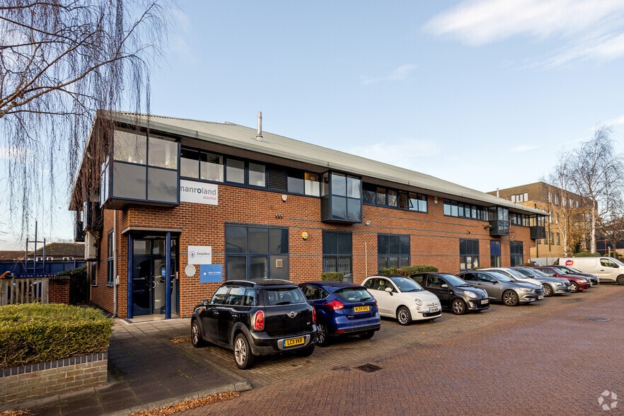 Church Rd, Mitcham for lease - Building Photo - Image 2 of 6