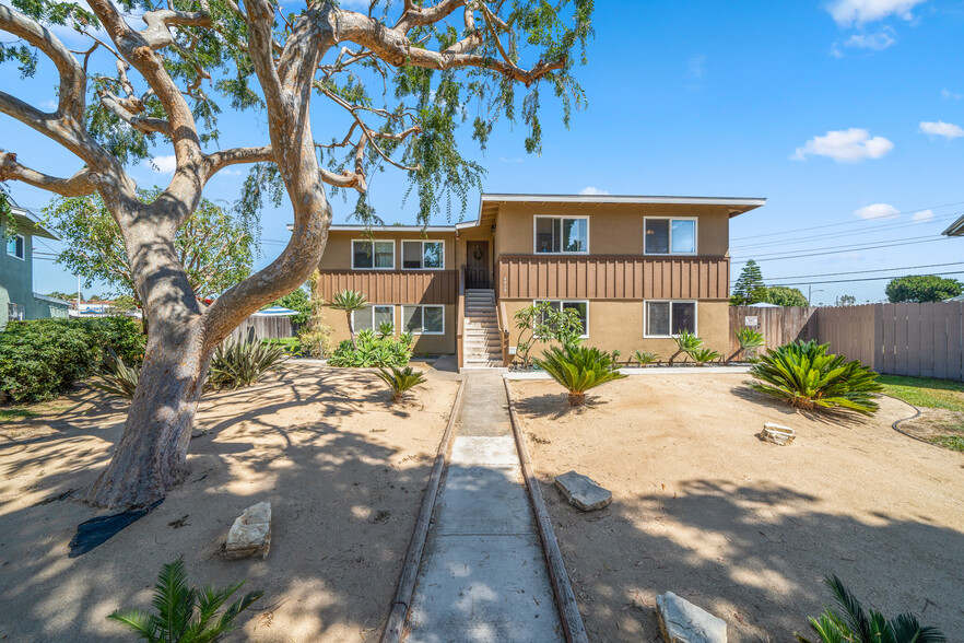 2910 Peppertree Ln, Costa Mesa, CA à vendre - Photo principale - Image 1 de 1