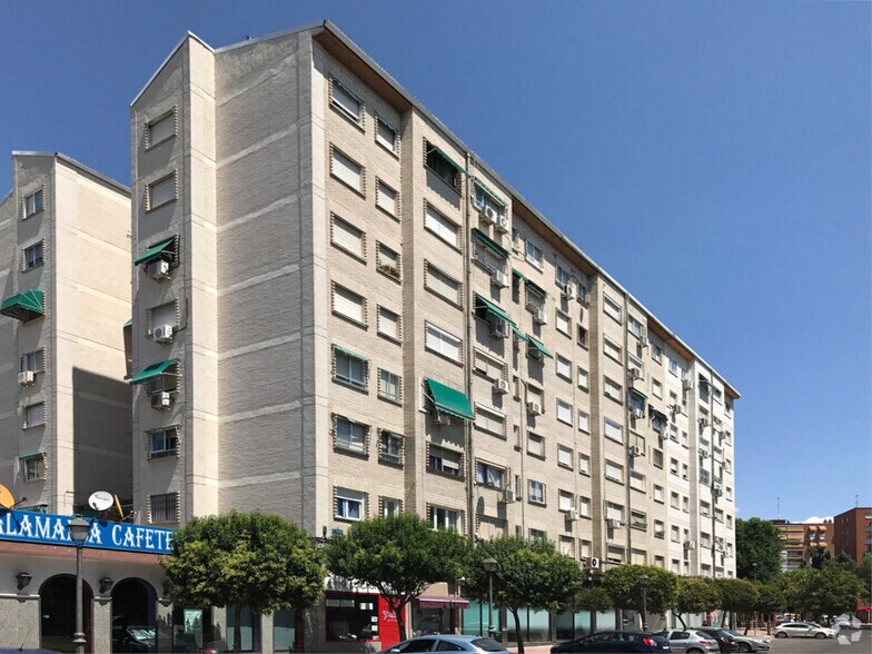 Immeuble residentiel dans Móstoles, Madrid à vendre - Photo du bâtiment - Image 2 de 2