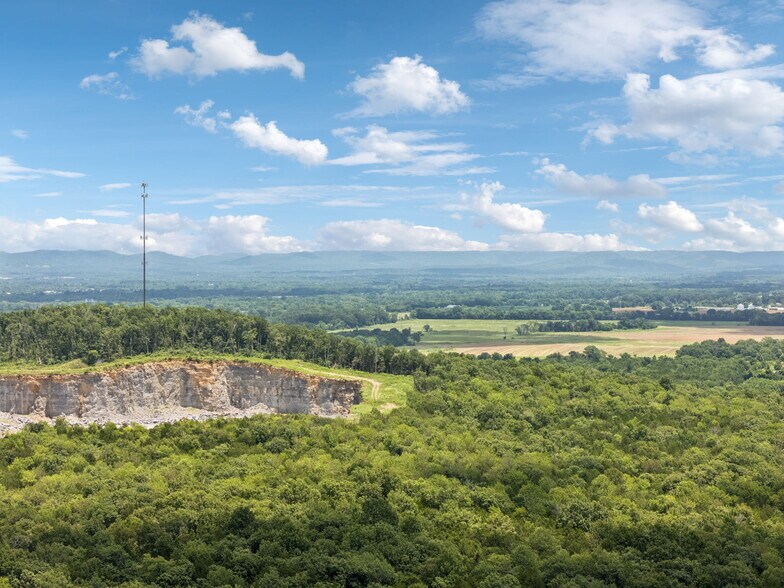 7665 Shelbyville Pike, Christiana, TN à vendre - Aérien - Image 1 de 52