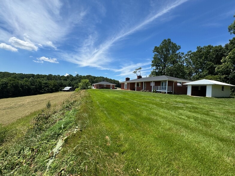 598 Miles View Drive, Mills River, NC for sale - Building Photo - Image 3 of 27