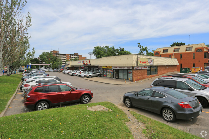 7345-7359 Yonge St, Markham, ON à vendre - Photo principale - Image 1 de 1