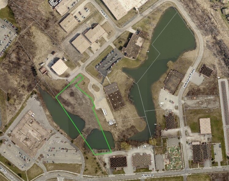 345 Industrial Pky, Chardon, OH for sale - Primary Photo - Image 1 of 1