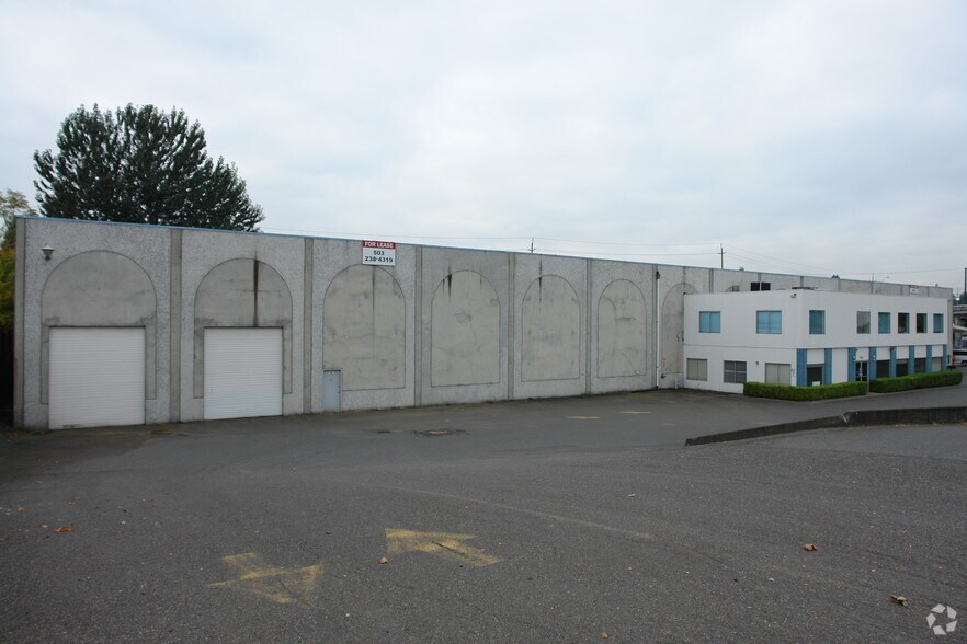 3400 NE Columbia Blvd, Portland, OR à vendre - Photo du bâtiment - Image 2 de 6