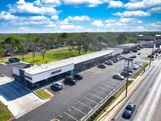 Plus de détails pour 713-725 W Henderson St, Cleburne, TX - Commerce de détail à vendre