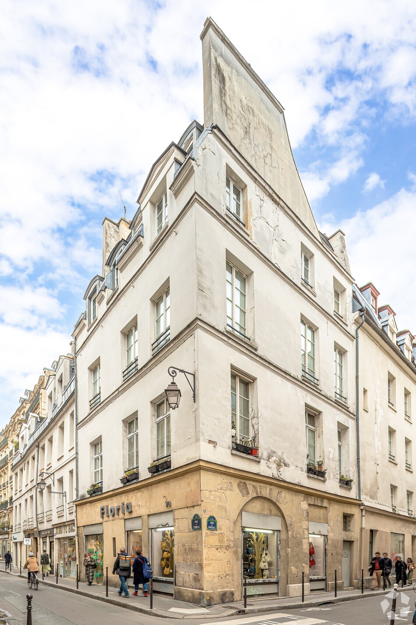 70 Rue Du Temple, Paris for lease Primary Photo- Image 1 of 6