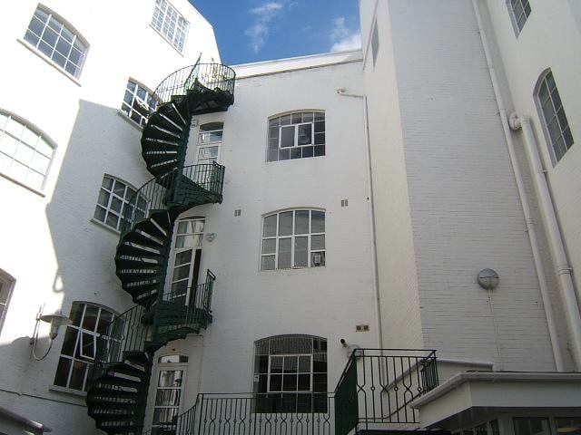 36 Woodstock Grove, London for lease - Building Photo - Image 3 of 5