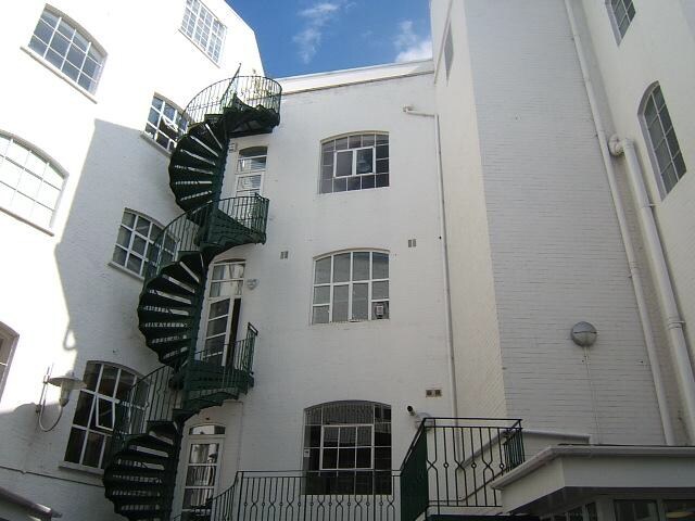 36 Woodstock Grove, Londres à louer - Photo du bâtiment - Image 3 de 5