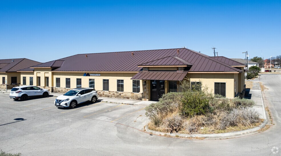8502 Huebner Rd, San Antonio, TX à vendre - Photo du bâtiment - Image 2 de 15