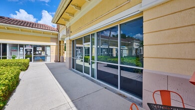 12335-12457 Hagen Ranch Rd, Boynton Beach, FL à louer Photo du bâtiment- Image 1 de 26